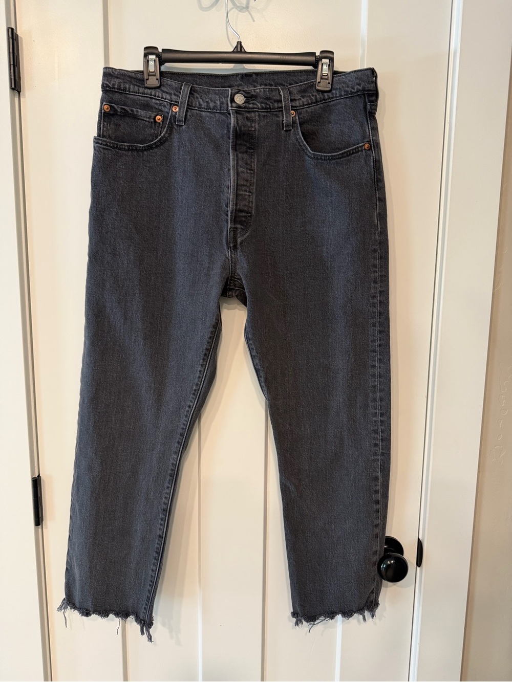 Like New Levi’s 501 Women’s Black Washed Denim Jeans Size W33/L26